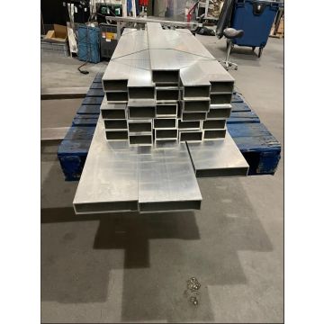 Rechthoekige buis (koopje) 200 x 50 x 4mm